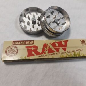 хартийки за цигари на RAW