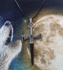 Мъжки медальон на Manоwar с рицарски меч