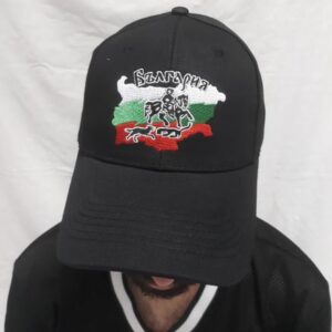 Патриотична черна шапка с козирка с бродерия на българското знаме и Мадарския конник