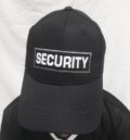 Евтина бейзболна шапка Security в черно с бяла бродерия