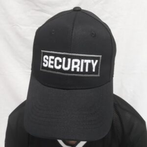 Евтина бейзболна шапка Security в черно с бяла бродерия
