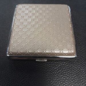 !!!Кремава табакера за съхранение на цигари