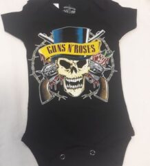 Черно бейби боди на Guns N' Roses