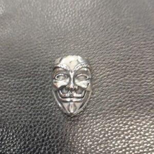 Масивен медальон от стомана на Anonymous