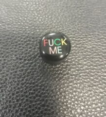 акрилна флеш тапа 16мм с надпис fuck me смел аксесоар за ухо
