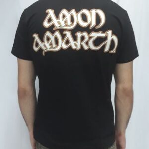 Метъл тениска на Amon Amarth с викингски шлем - Hover Image