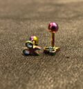 Стоманена обеца за ухо в преливащи цветове 11.5mm тип хамелеон с камъчета