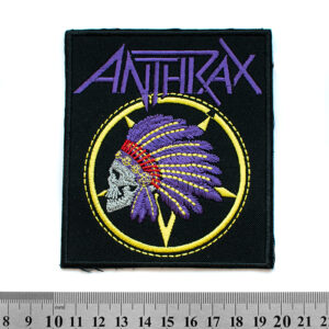 Бродирана метъл нашивка Anthrax Indian Skull в лилаво и жълто