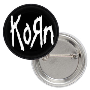 Значка на Korn с надписа, малък размер