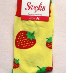 Дамски забавни чорапи с десен на ягоди и червен ластик Heaven Socks