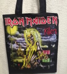 Черна плажна чанта Iron Maiden Killers с пълна графика на Eddie и логото на групата