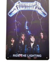 Метална табела Metallica Ride the Lightning със сини светкавици и групата