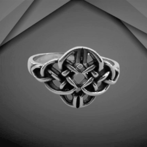 Готик пръстен от медицинска стомана с келтски възли и оксидиран ефект - Hover Image