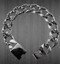 Гривна от стомана с релеф на Chrome Hearts