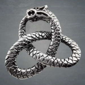 Медальон на Ouroboros с triquetra - Hover Image