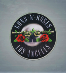 Оригинална принтирана рок нашивка Guns N' Roses с револвери и рози