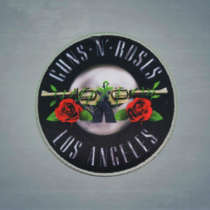 Оригинална принтирана рок нашивка Guns N' Roses с револвери и рози