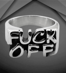 Масивен сребрист рокерски пръстен Fuck Off с релефни букви от медицинска стомана