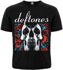 Предна част на черна музикална тениска Deftones с бял череп и синьо-червени рози