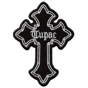 Хип хоп нашивка 2Pac Cross с бяла бродерия на черен фон