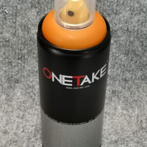 Спрей за графити Dark Orange OneTake във флакон с тъмнооранжев пръстен около дюзата.