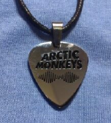 Качествен медальон на Arctic Monkeys