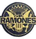 Официална пънк нашивка Ramones със златно лого и герб