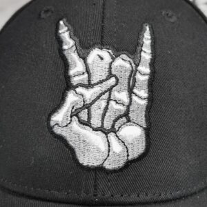 Мъжка шапка с козирка Rock On - Hover Image