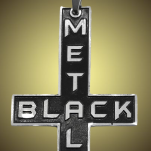 Стоманен медальон обърнат кръст black metal на златист фон