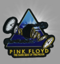 Рок нашивка Pink Floyd The Dark Side of the Moon с избродирани часовници и призма