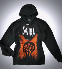 Предна част на черен памучен метъл суичери с цип Gojira с оранжева щампа на дърво