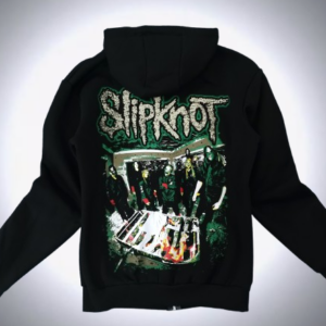 Гръб на черен мъжки суичер с цип и качулка Slipknot с голяма цветна щампа на членовете на групата