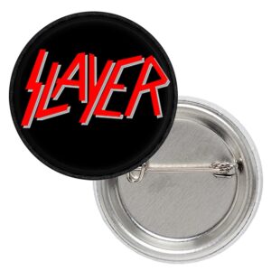Значка на Slayer с надписа в червено