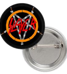 Значка на Slayer с меч пентаграм и надпис