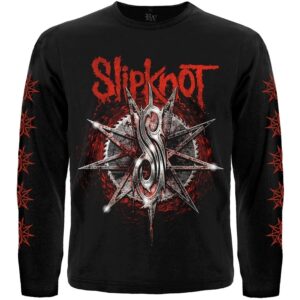 Предна част на черна тениска Slipknot с дълъг ръкав, голямо лого и червени звезди на ръкавите