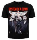 Лице на черна метъл тениска System of a Down с групов портрет и бял гълъб.