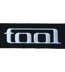 Правоъгълна метъл нашивка на TOOL с бяло лого 10,000 Days на черен фон