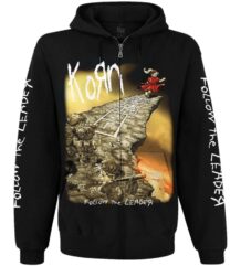 Лице на черен мъжки суичери с цип Korn с голяма щампа Follow the Leader и надписи на ръкавите