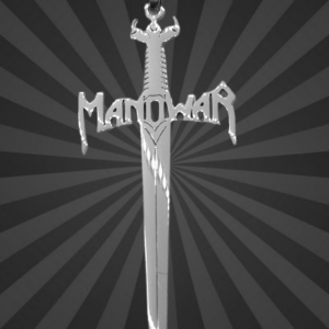 Стоманен медальон меч на manowar на сив фон с лъчи