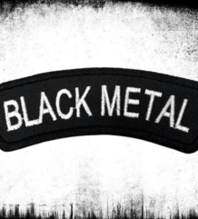 Бродирана метъл нашивка Black Metal с бял надпис