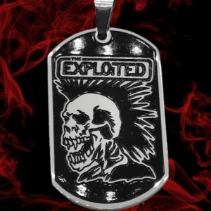Стоманена висулка плочка The Exploited с гравиран череп и пънк гребен