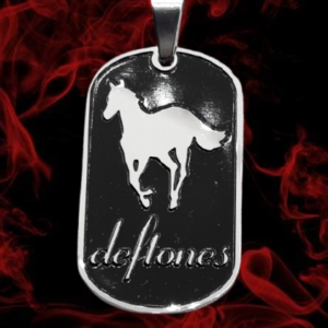 Стоманена алтърнатив висулка Deftones White Pony от медицинска стомана