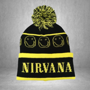 Черна зимна мъжка шапка с жълта бродерия на Nirvana и помпон