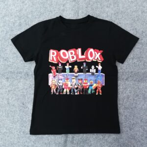 Лице на черна детска тениска roblox с голям цветен принт на гейминг герои