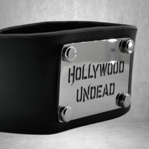 Кожена гривна с плочка на Hollywood Undead - Hover Image