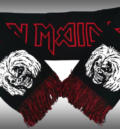 Черен зимен шал Iron Maiden с червен надпис, бяло изображение на Eddie и червено-черни ресни