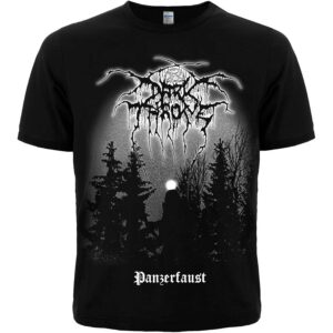 Лице на черна рок тениска Darkthrone Panzerfaust с графичен принт на гора и луна