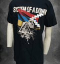 Черна тениска System Of A Down с пикселизиран череп, арменско знаме и надпис "Protect The Land"