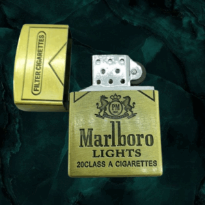 Запалка на Marlboro на газ с метален здрав корпус - Hover Image