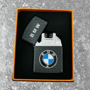 Плазмена запалка с емблемата на BMW и черен дизайн